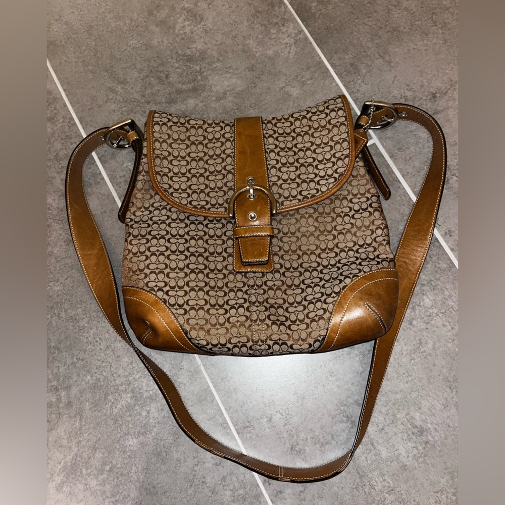 2000’s Coach bag, crossbody, medium size, iconic coach print